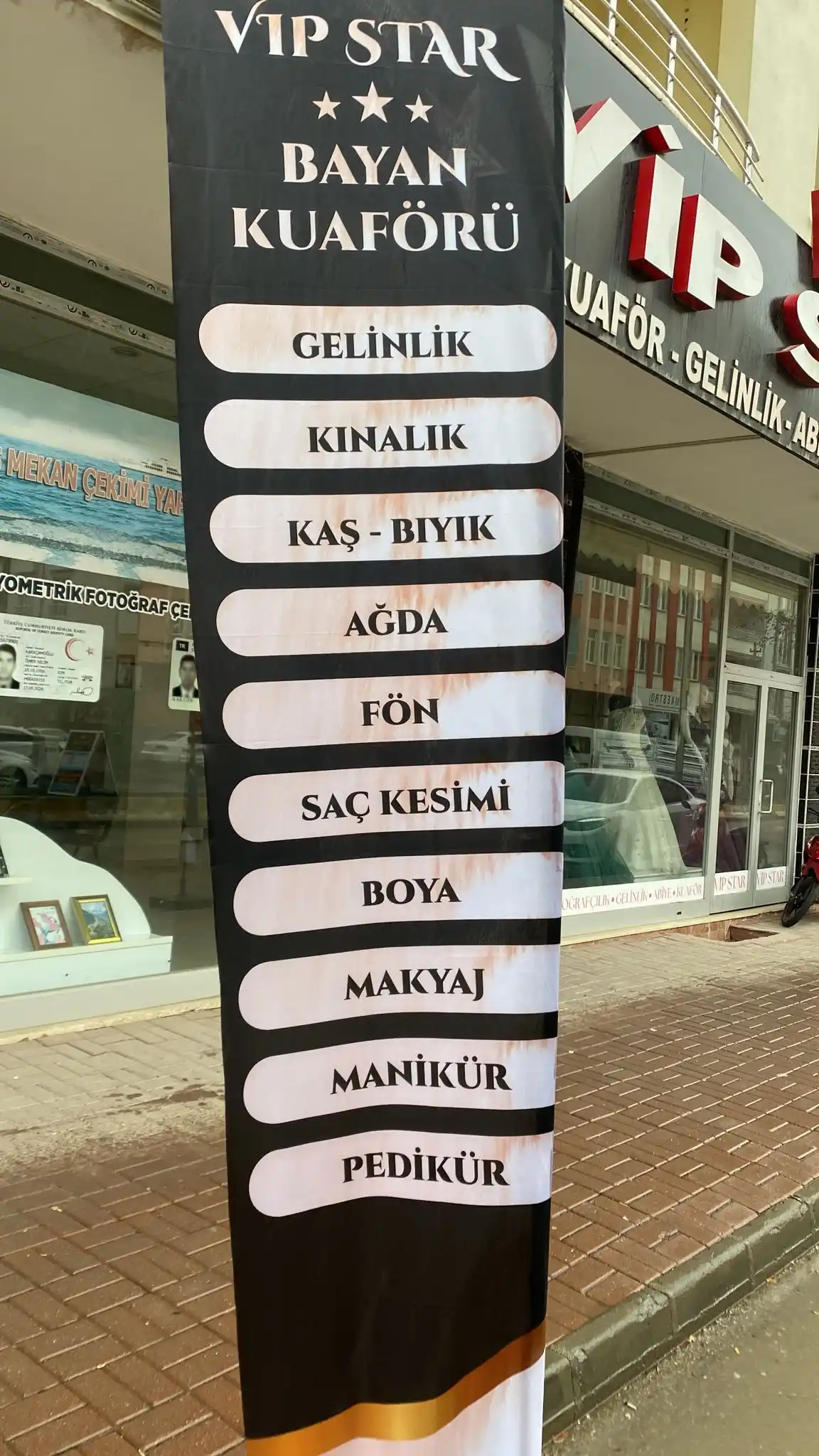 bayan-kuaforu-yelken-bayragi-23