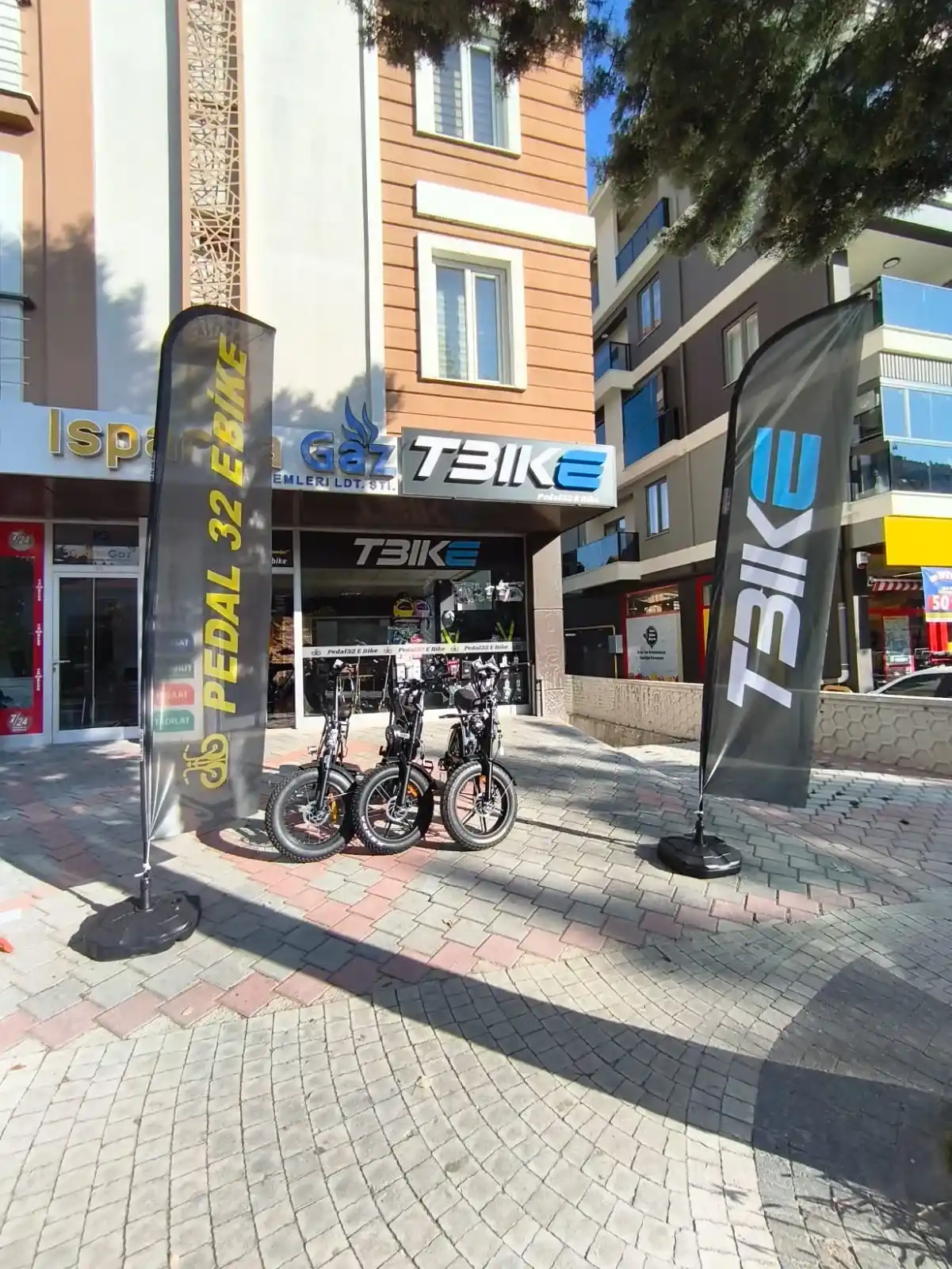 bisikletci-yelken-bayrağı-2 bisikletci-yelken-bayrağı-2