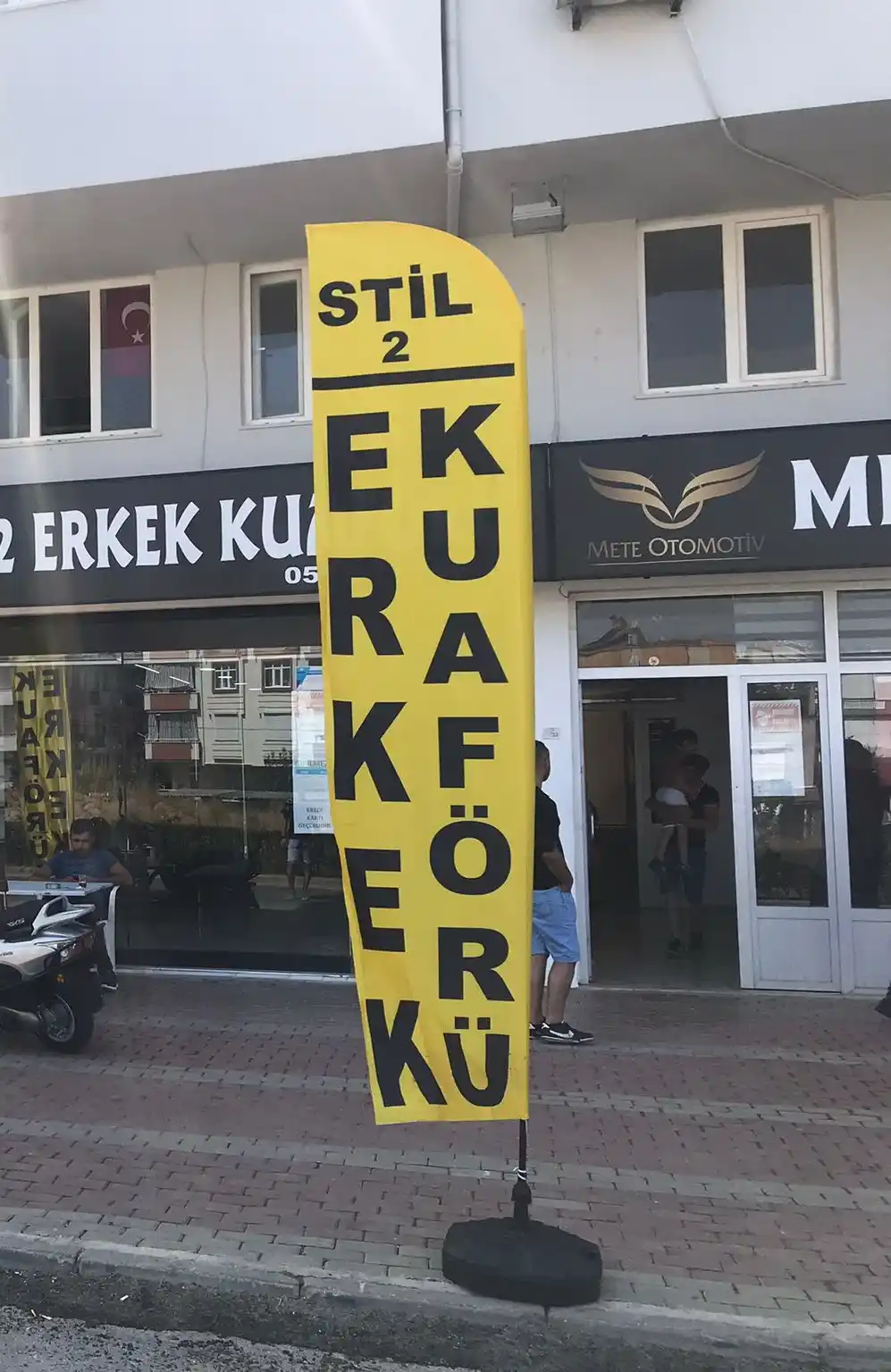 erkek-kuaforu-yelken-bayragi-20