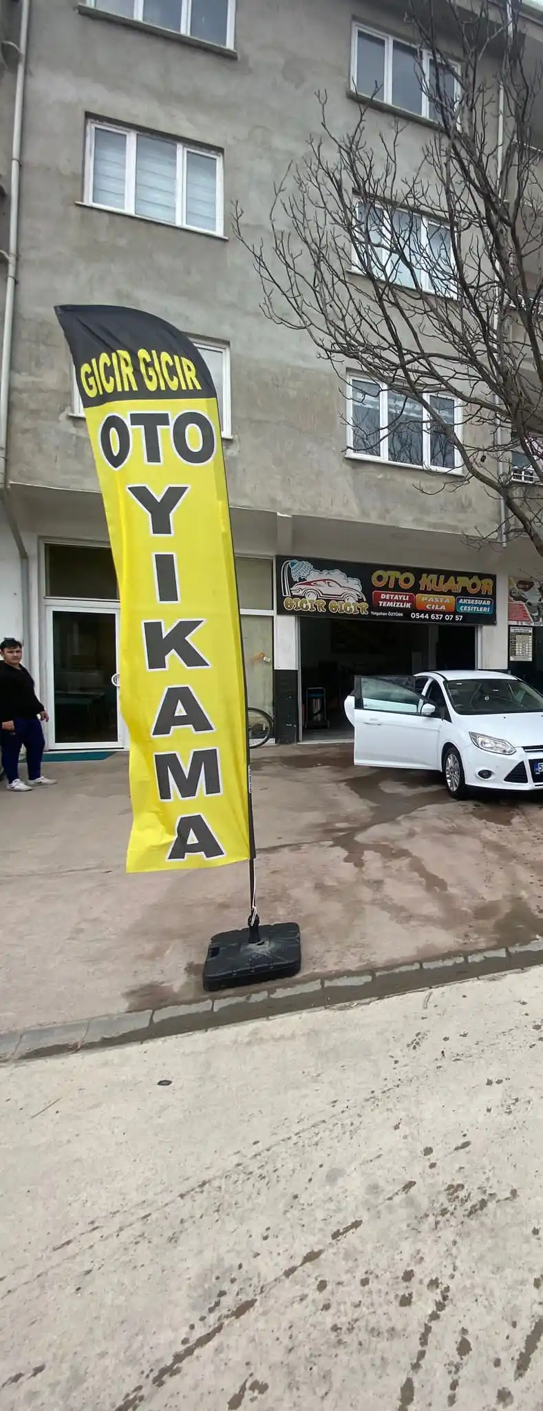 oto-yikama-yelken-bayragi-3