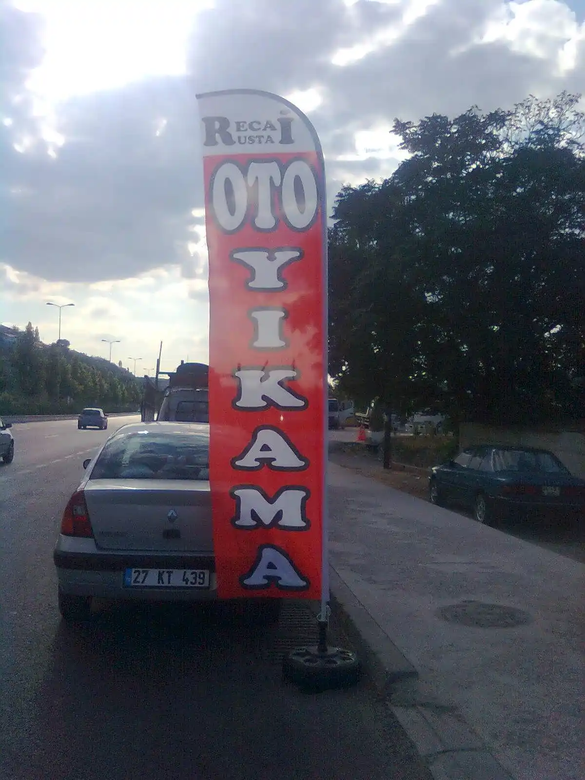 oto-yikama-yelken-bayragi-6