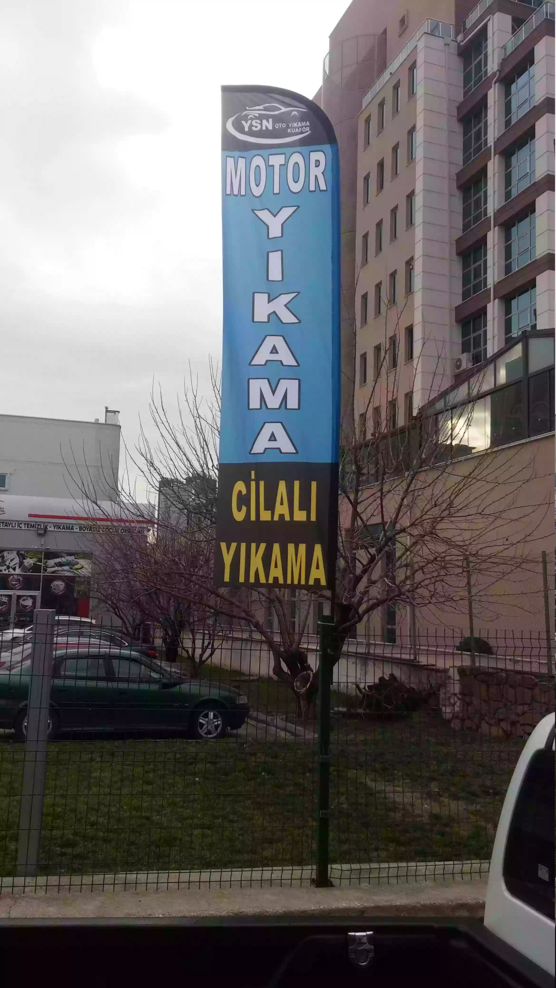 oto-yikama-yelken-bayragi-9