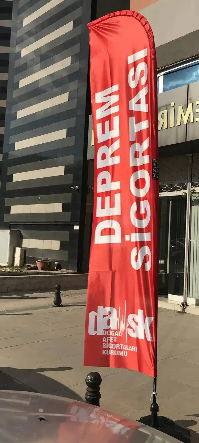 sigortaci-yelken-bayragi-3