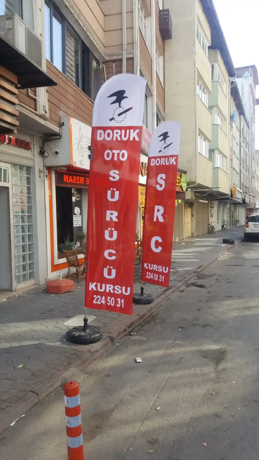 surucu-kursu-yelken-bayragi-1